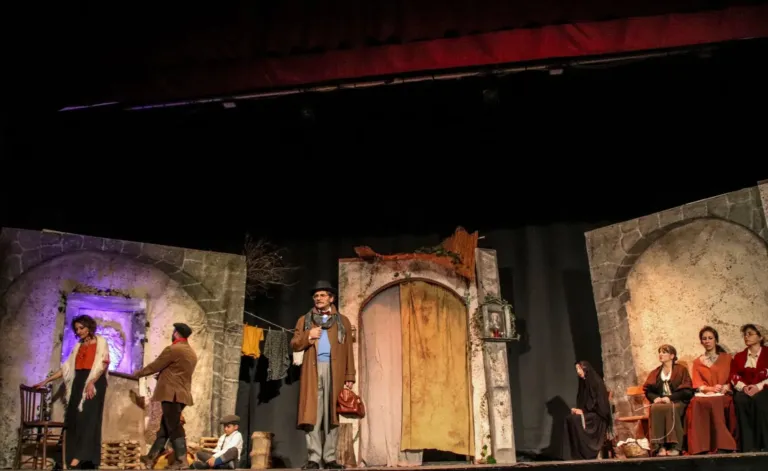 Lumie di Sicilia, Compagnia Teatrale Jonica: foto di scena