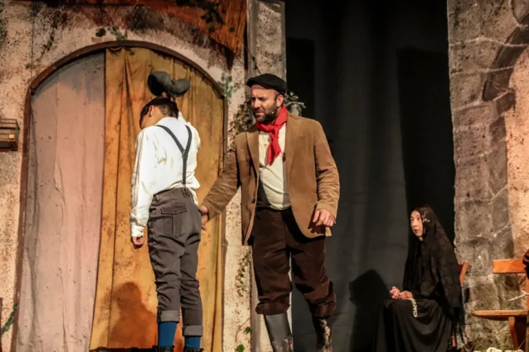 Lumie di Sicilia, Compagnia Teatrale Jonica: foto di scena