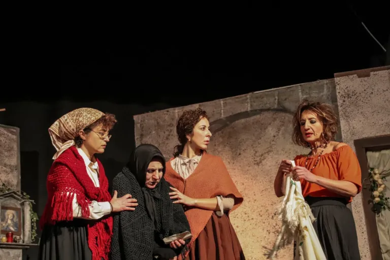Lumie di Sicilia, Compagnia Teatrale Jonica: foto di scena