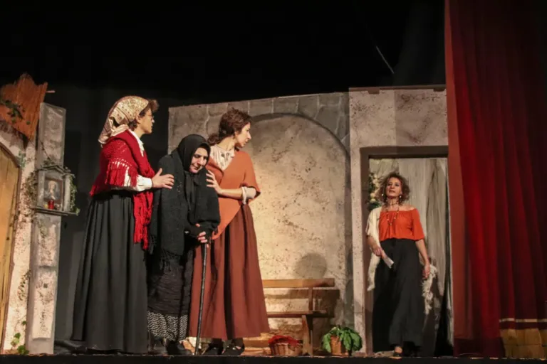Lumie di Sicilia, Compagnia Teatrale Jonica: foto di scena