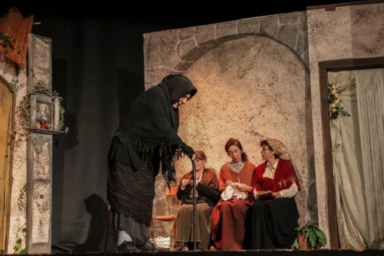 Lumie di Sicilia, Compagnia Teatrale Jonica: foto di scena