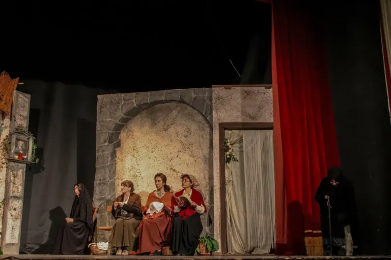 Lumie di Sicilia, Compagnia Teatrale Jonica: foto di scena