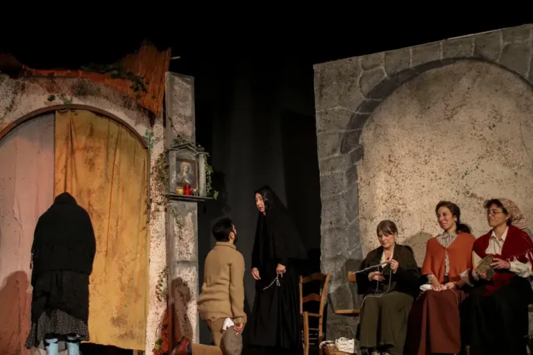 Lumie di Sicilia, Compagnia Teatrale Jonica: foto di scena