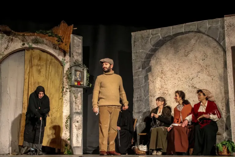 Lumie di Sicilia, Compagnia Teatrale Jonica: foto di scena