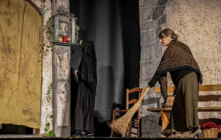 Lumie di Sicilia, Compagnia Teatrale Jonica: foto di scena