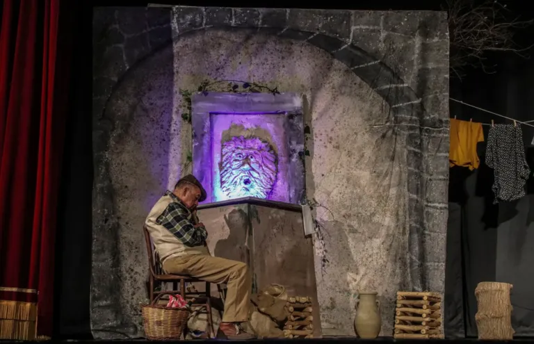 Lumie di Sicilia, Compagnia Teatrale Jonica: foto di scena