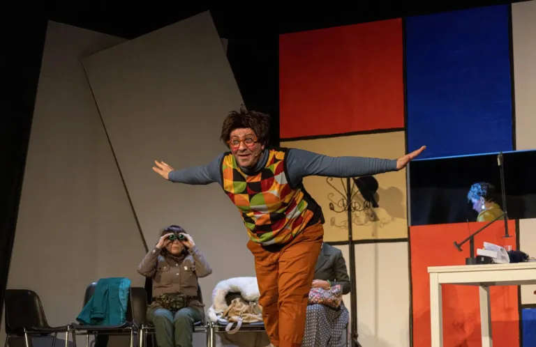 Matti da slegare, Compagnia Teatrale Jonica: foto di scena
