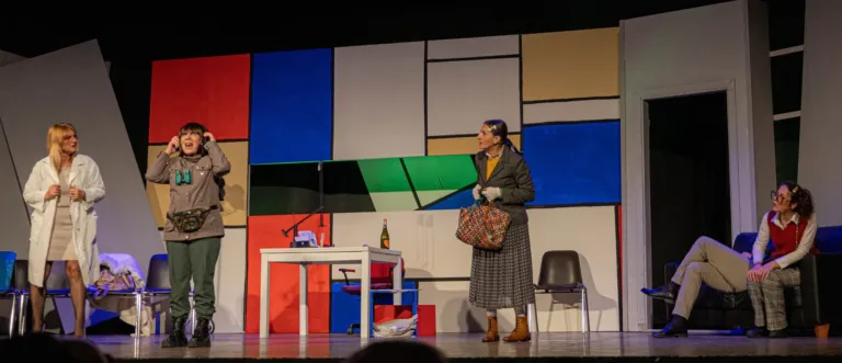 Matti da slegare, Compagnia Teatrale Jonica: foto di scena