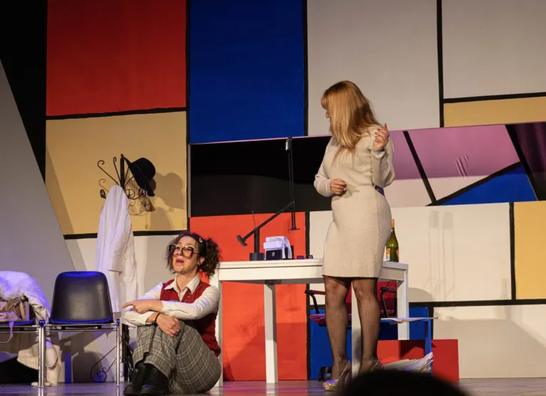 Matti da slegare, Compagnia Teatrale Jonica: foto di scena