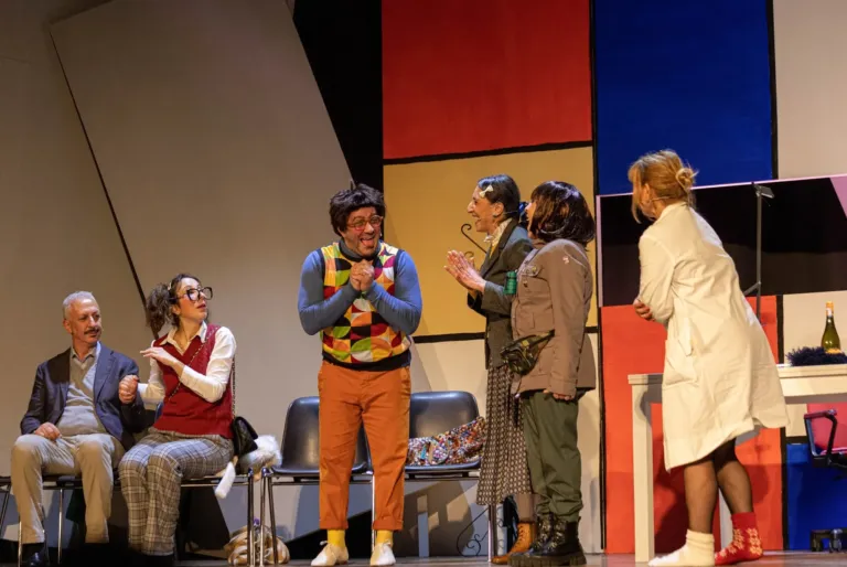 Matti da slegare, Compagnia Teatrale Jonica: foto di scena