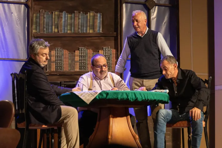 Uomini sull'orlo di una crisi di nervi, Compagnia Teatrale Jonica: foto di scena