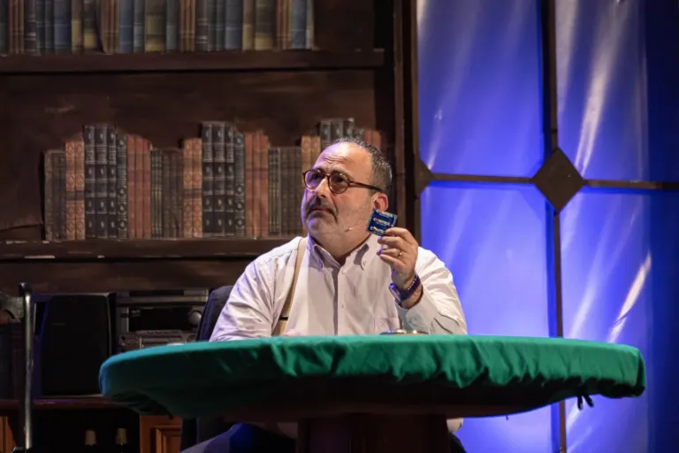 Uomini sull'orlo di una crisi di nervi, Compagnia Teatrale Jonica: foto di scena