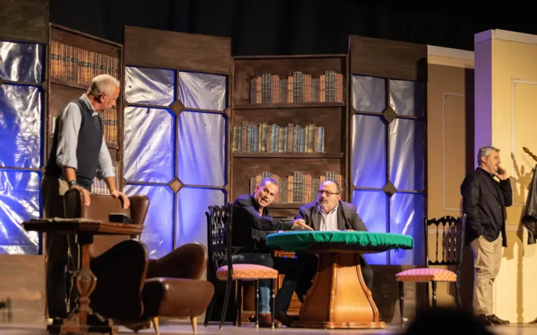 Uomini sull'orlo di una crisi di nervi, Compagnia Teatrale Jonica: foto di scena