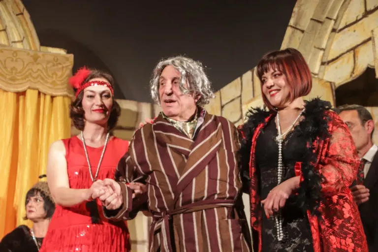 Delitto al castello, Compagnia Teatrale Jonica: foto di scena