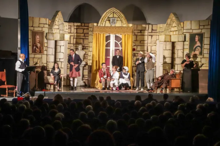 Delitto al castello, Compagnia Teatrale Jonica: foto di scena