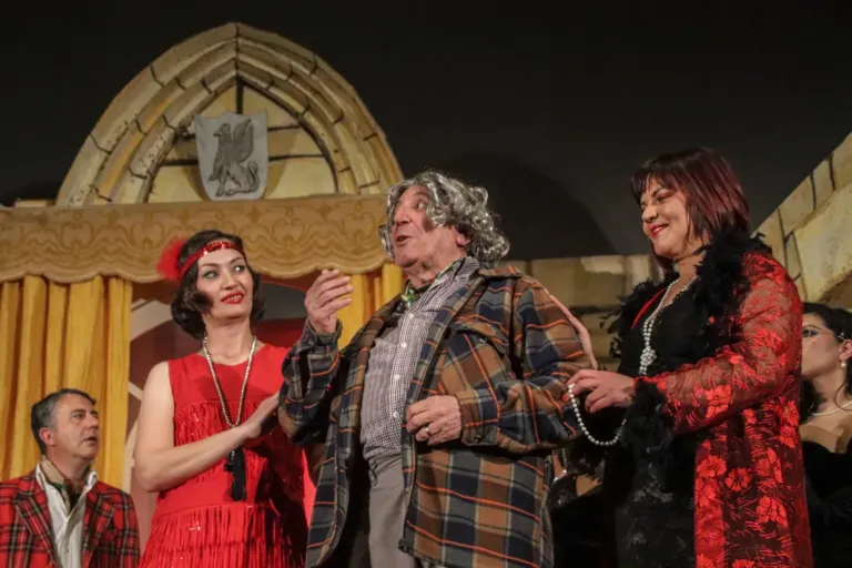 Delitto al castello, Compagnia Teatrale Jonica: foto di scena