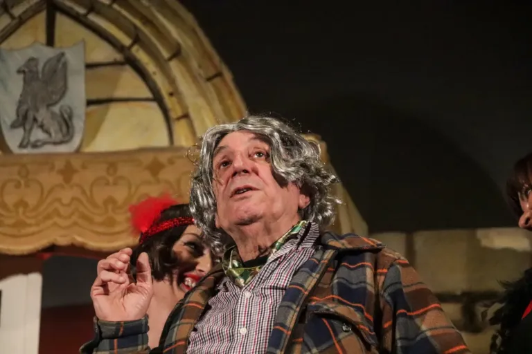 Delitto al castello, Compagnia Teatrale Jonica: foto di scena
