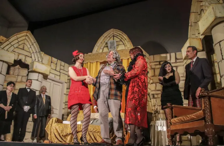 Delitto al castello, Compagnia Teatrale Jonica: foto di scena