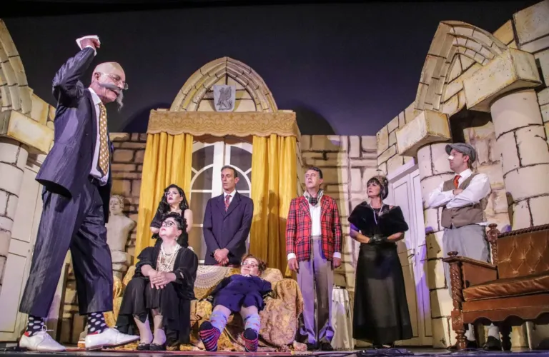Delitto al castello, Compagnia Teatrale Jonica: foto di scena