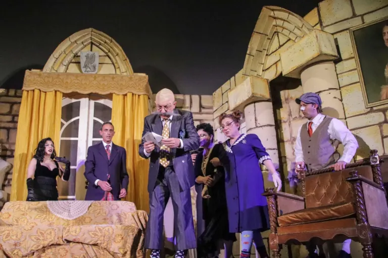 Delitto al castello, Compagnia Teatrale Jonica: foto di scena