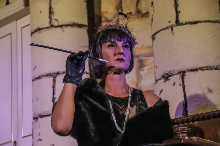 Delitto al castello, Compagnia Teatrale Jonica: foto di scena