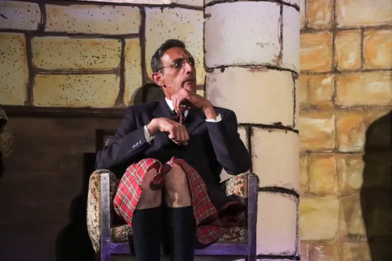 Delitto al castello, Compagnia Teatrale Jonica: foto di scena