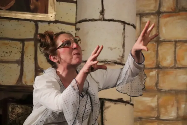 Delitto al castello, Compagnia Teatrale Jonica: foto di scena
