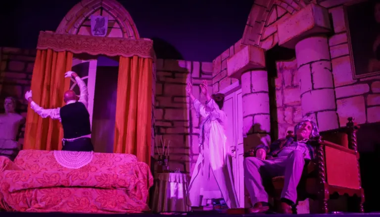 Delitto al castello, Compagnia Teatrale Jonica: foto di scena