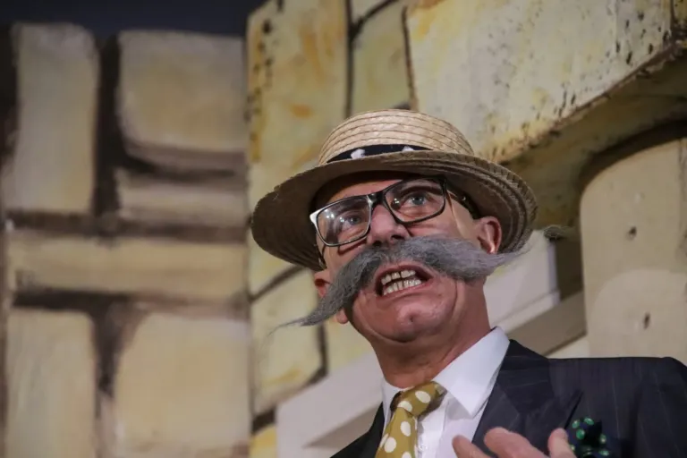 Delitto al castello, Compagnia Teatrale Jonica: foto di scena
