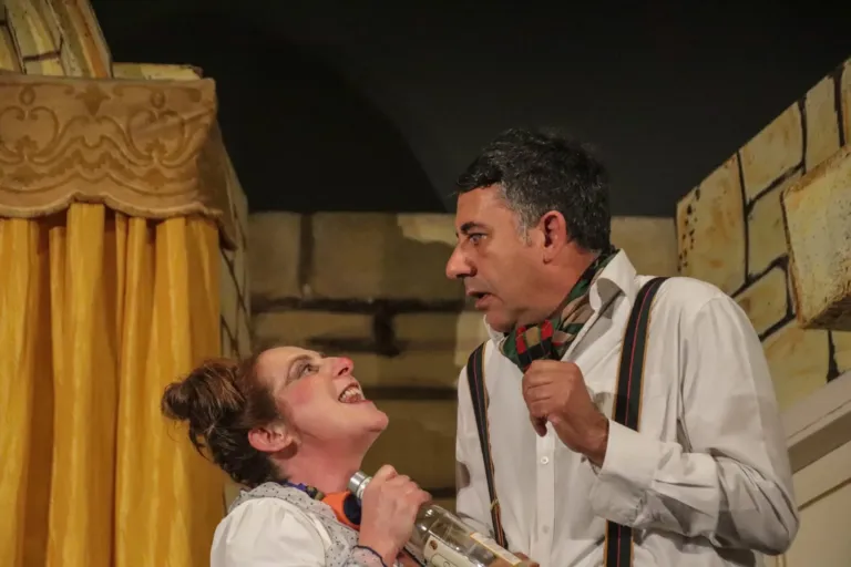 Delitto al castello, Compagnia Teatrale Jonica: foto di scena