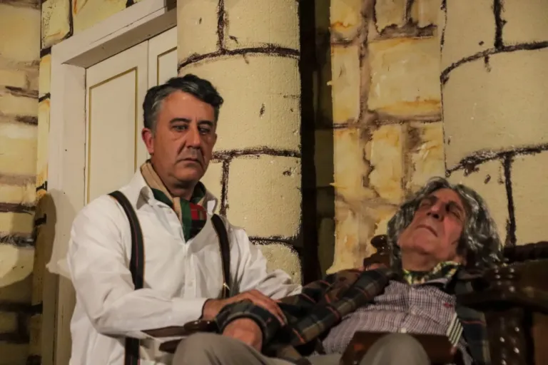 Delitto al castello, Compagnia Teatrale Jonica: foto di scena