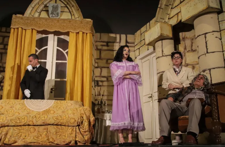 Delitto al castello, Compagnia Teatrale Jonica: foto di scena