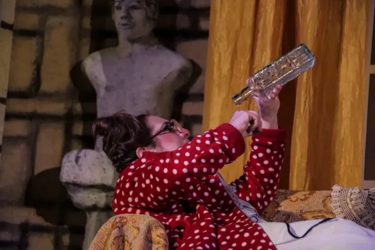 Delitto al castello, Compagnia Teatrale Jonica: foto di scena