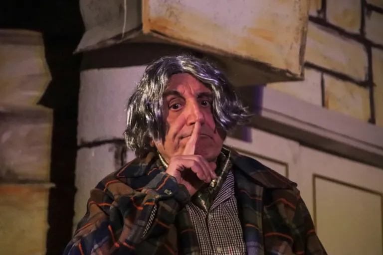 Delitto al castello, Compagnia Teatrale Jonica: foto di scena