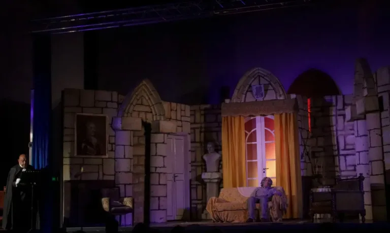 Delitto al castello, Compagnia Teatrale Jonica: foto di scena
