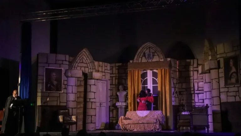 Delitto al castello, Compagnia Teatrale Jonica: foto di scena