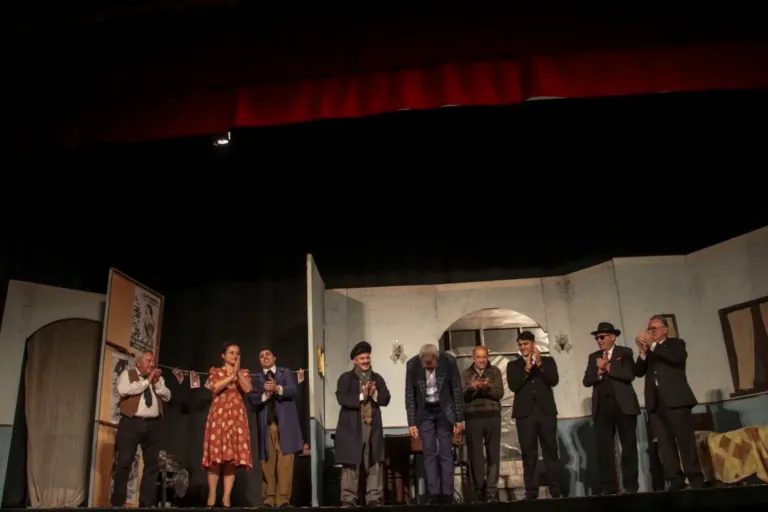 Falsari si nasce, Compagnia Teatrale Jonica: foto di scena