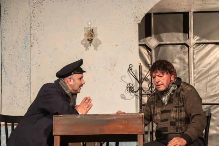 Falsari si nasce, Compagnia Teatrale Jonica: foto di scena