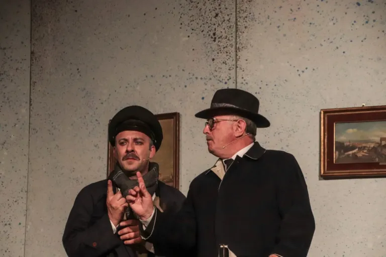 Falsari si nasce, Compagnia Teatrale Jonica: foto di scena