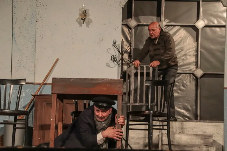 Falsari si nasce, Compagnia Teatrale Jonica: foto di scena
