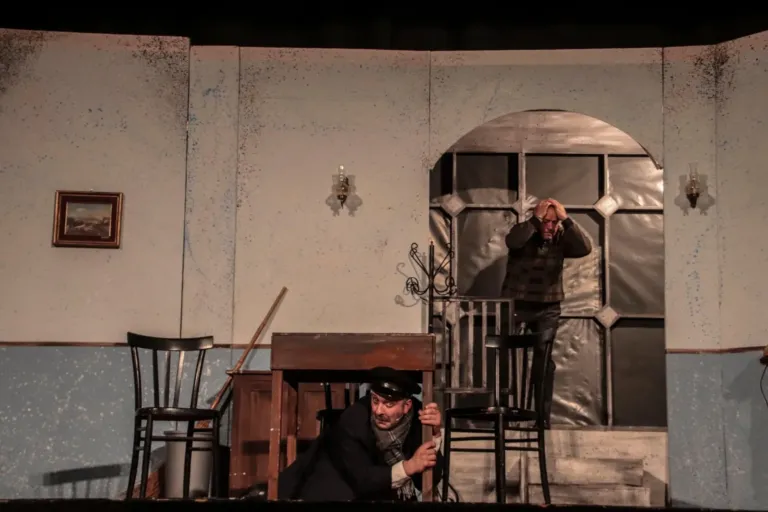 Falsari si nasce, Compagnia Teatrale Jonica: foto di scena