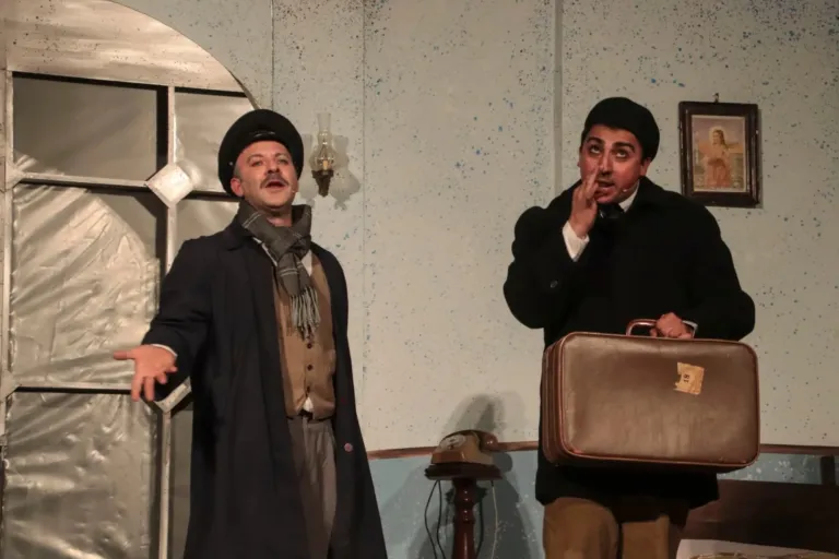 Falsari si nasce, Compagnia Teatrale Jonica: foto di scena