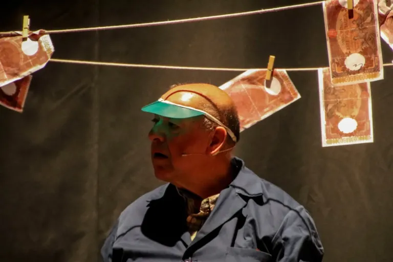 Falsari si nasce, Compagnia Teatrale Jonica: foto di scena