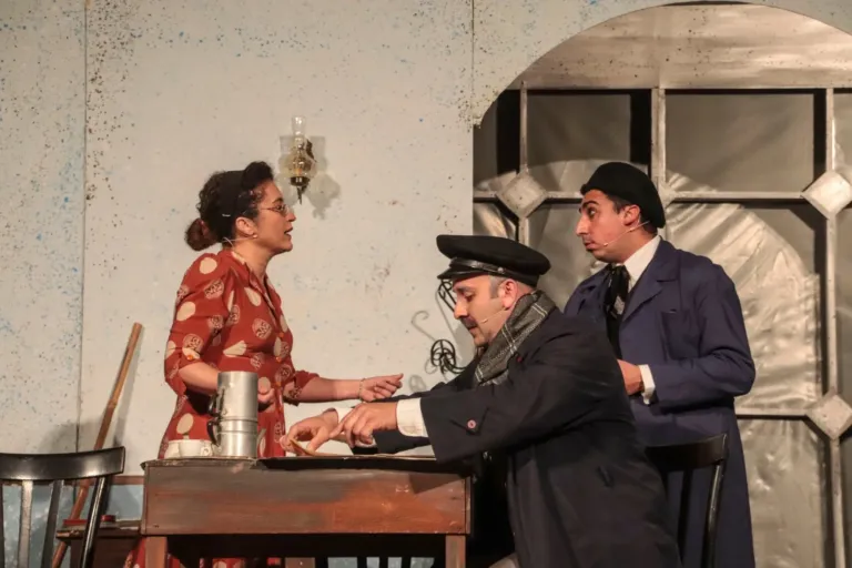 Falsari si nasce, Compagnia Teatrale Jonica: foto di scena