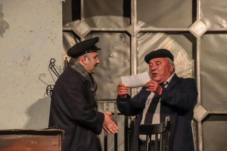 Falsari si nasce, Compagnia Teatrale Jonica: foto di scena
