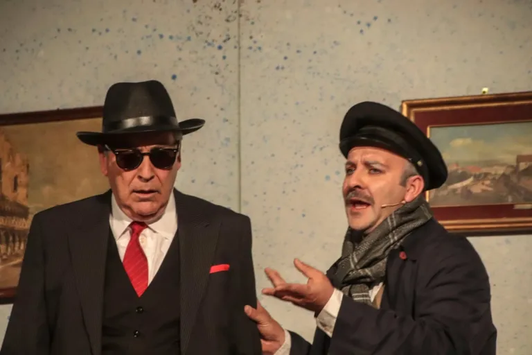 Falsari si nasce, Compagnia Teatrale Jonica: foto di scena