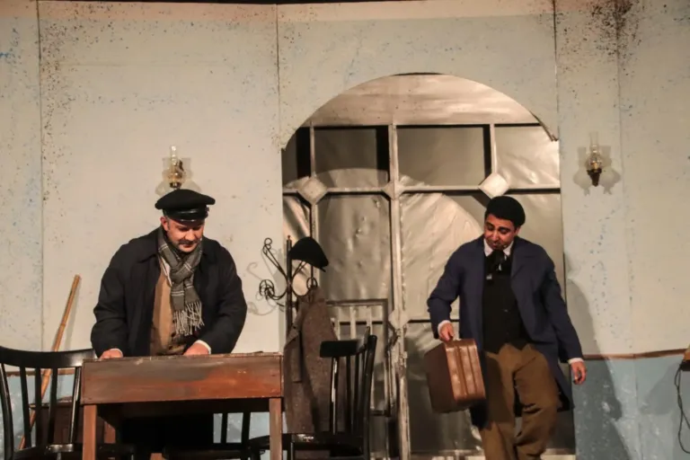 Falsari si nasce, Compagnia Teatrale Jonica: foto di scena