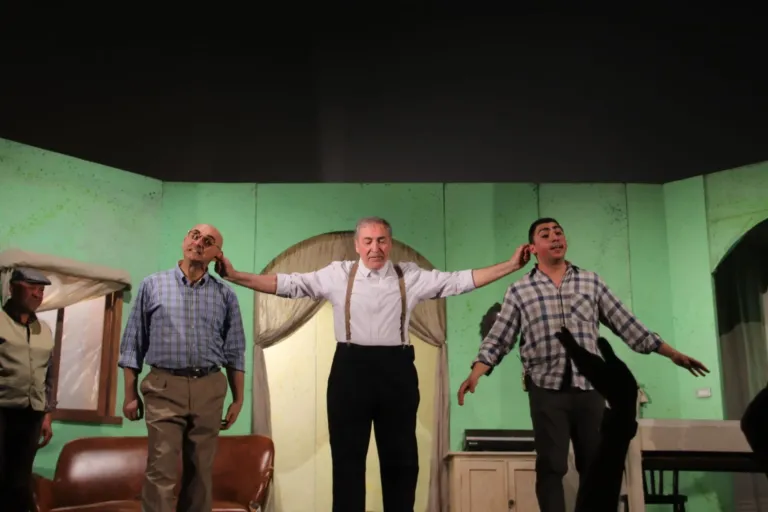 Il bossolo, Compagnia Teatrale Jonica: foto di scena