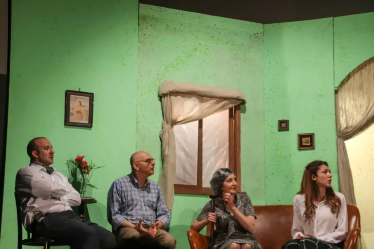Il bossolo, Compagnia Teatrale Jonica: foto di scena