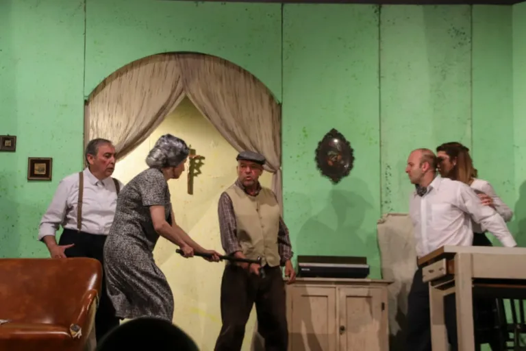 Il bossolo, Compagnia Teatrale Jonica: foto di scena